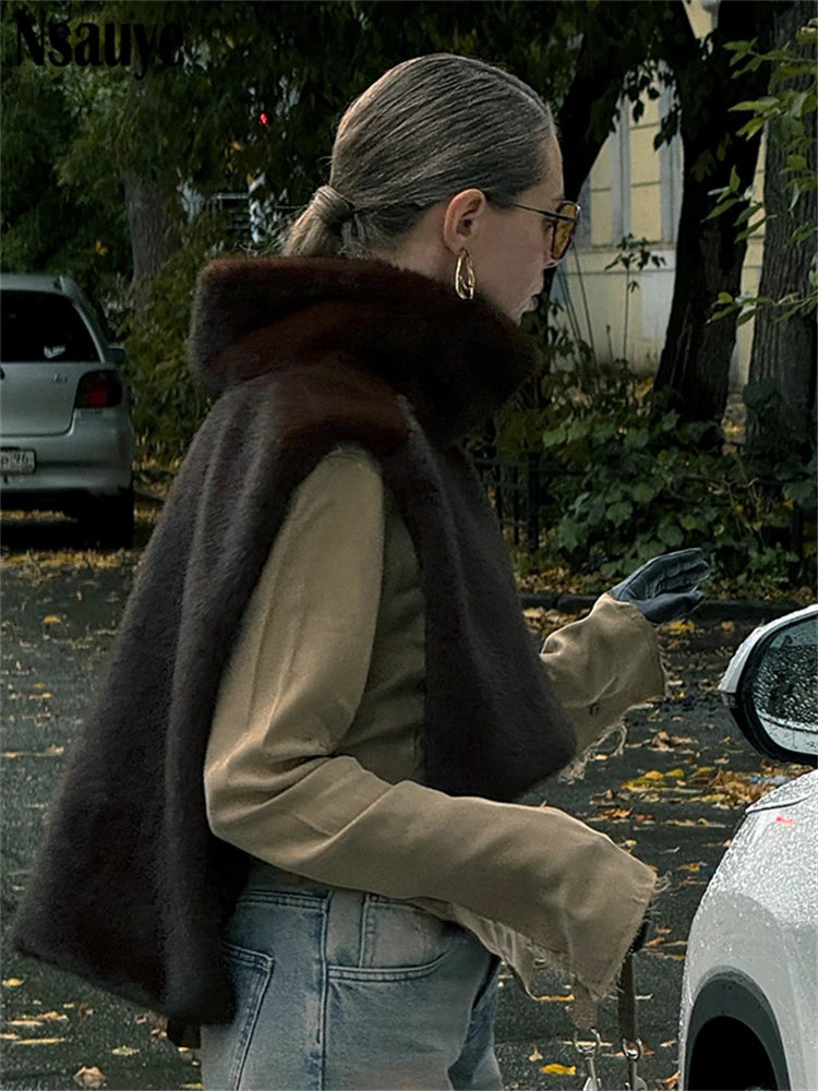 Nsauye 2024 Winter New Female Chic Fashion Sleeveless Faux Fur Women's Coat Thickened Warm Jackets Outerwear Tops Ladies Coats
